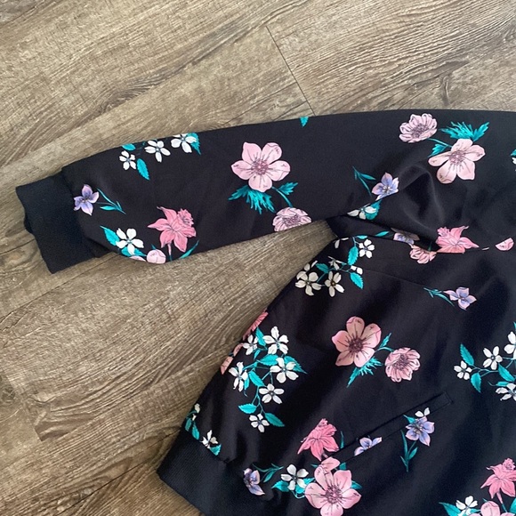 Lane Bryant Jacket Women Size 26 Floral Black Pink Full Zip Lightweight Coat - Picture 3 of 12